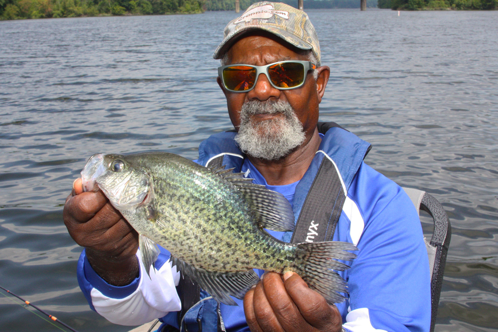 Locating late Fall Crappie (NEW One Piece Crappie Fishing Rod
