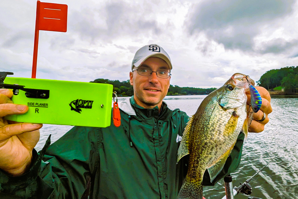 Capt. Scott Lilly employs planer boards to place the Boogie Shad 5 away from the boat in the clear water conditions of summer. (Photo: Terry Madewell)