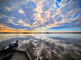 If this photo of the sunset on Weiss Lake doesn’t exude the air of peace and tranquility felt in that moment, there may be no hope left. Something about the lake being tucked away into the Appalachian Mountains was truly captivating. 10/10 recommend.
