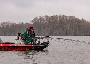 One of the author’s favorite tournament photos was taken years ago during a cold, winter tournament on Tennessee’s Reelfoot Lake. National champs Ronnie Capps and Steve Coleman slow troll their home waters, demonstrating that using a stealth technique and being quiet pays dividends in more bites.