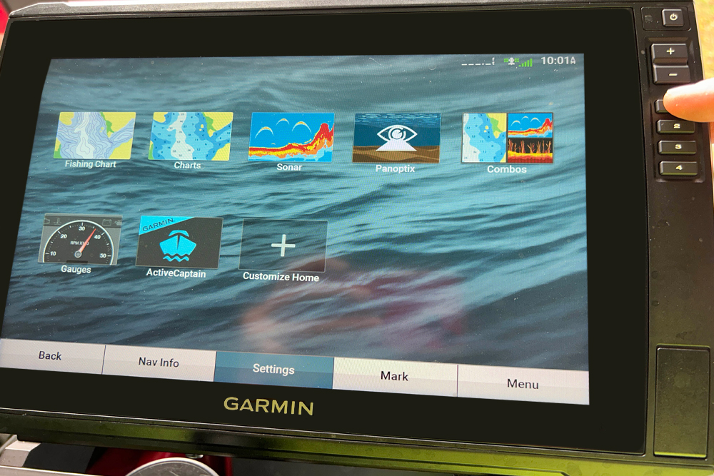 Anglers can select preset combos from the home page or quick select with the muli-function key pad 1-4. (Photo by Brad Wiegmann)