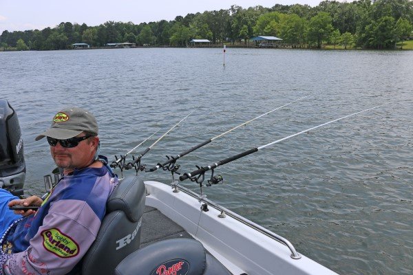 Proper set-up is important for efficient long lining. Brad Chappell is shown relaxing while letting his jigs do the work.