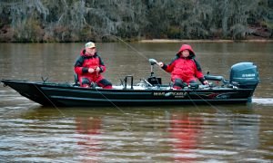 Side pulling at its best. Bill and Roger Gant catching fish during a tournament.